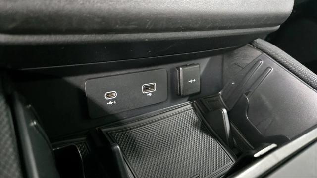 2022 Land Rover Defender 90 V8