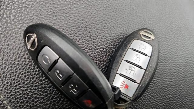 2023 Nissan Titan Crew Cab SV 4x2