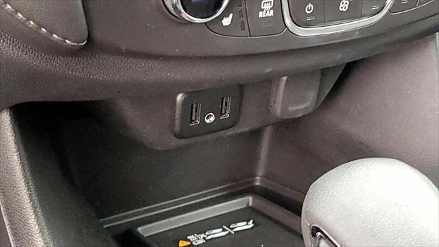 2023 Chevrolet Traverse FWD LT Cloth