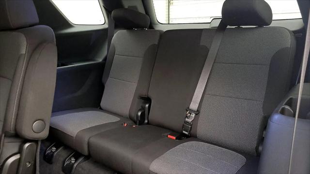 2023 Chevrolet Traverse FWD LT Cloth