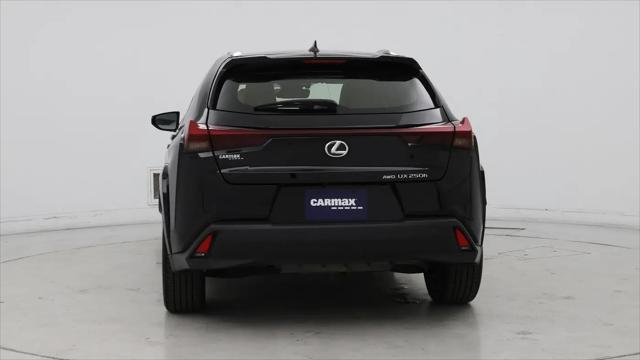 2024 Lexus UX 250h Premium