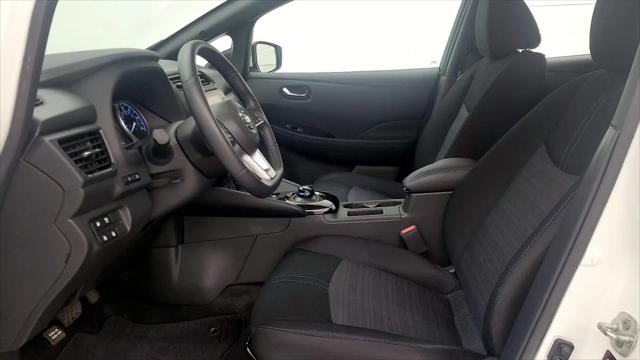 2022 Nissan LEAF SV 40 kWh