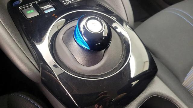 2022 Nissan LEAF SV 40 kWh