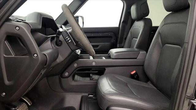 2023 Land Rover Defender 110 V8
