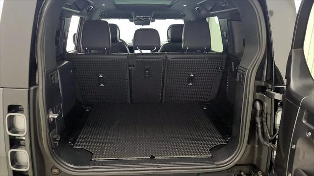 2023 Land Rover Defender 110 V8