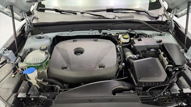 2019 Volvo XC40 T5 Momentum