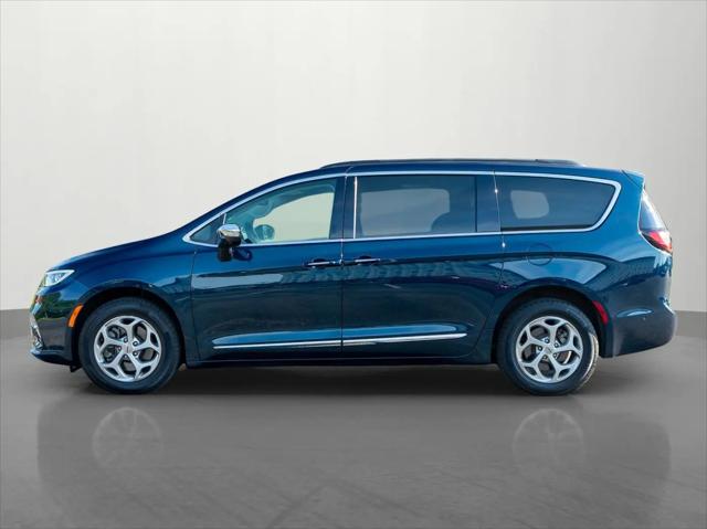 2023 Chrysler Pacifica Limited AWD