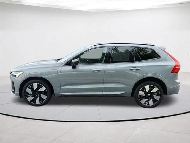 2024 Volvo XC60 Recharge T8 Ultimate Dark Theme