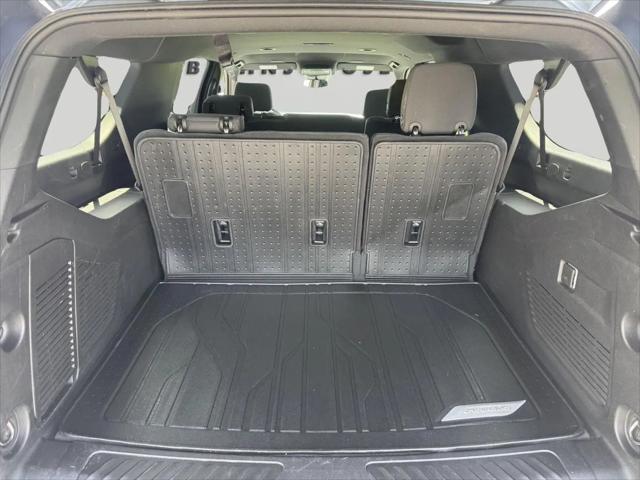 2025 Chevrolet Suburban 4WD LS