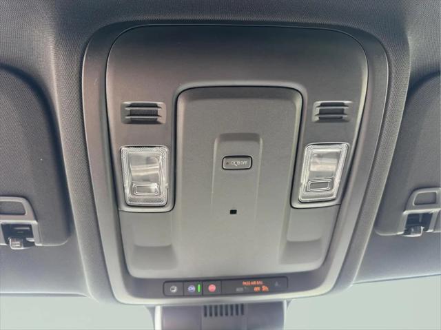 2025 Chevrolet Suburban 4WD LS