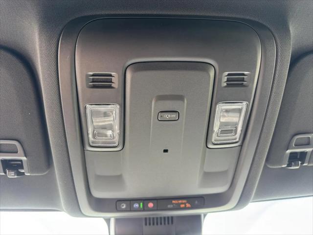 2025 Chevrolet Suburban 4WD LS