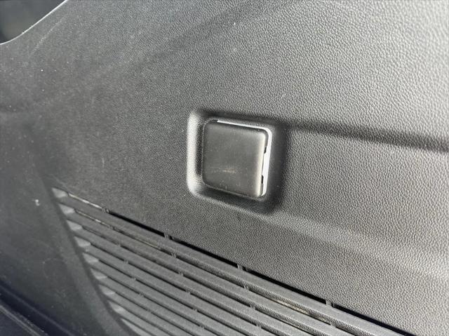 2025 Chevrolet Suburban 4WD LS