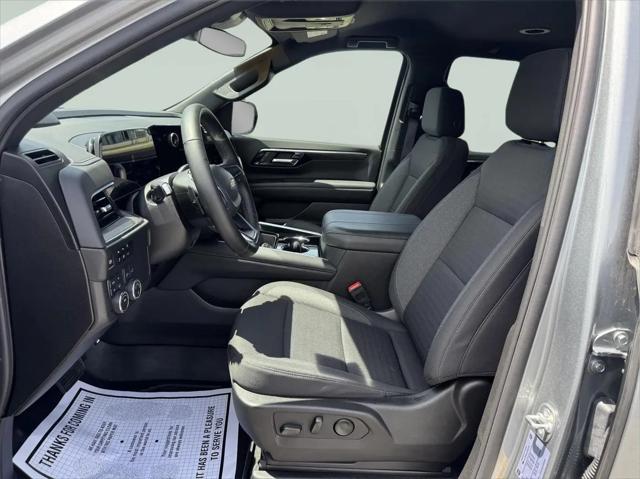 2025 Chevrolet Suburban 4WD LS