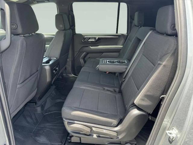 2025 Chevrolet Suburban 4WD LS