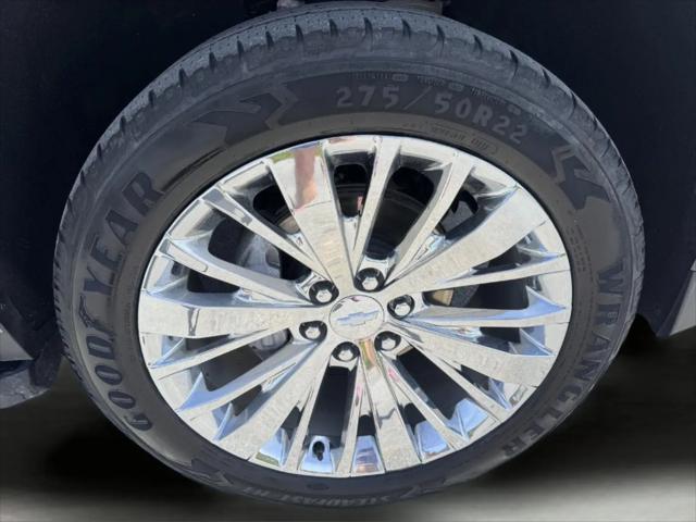 2025 Chevrolet Suburban 4WD LS