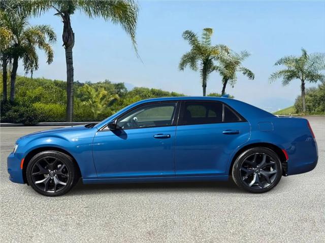 2021 Chrysler 300 Touring