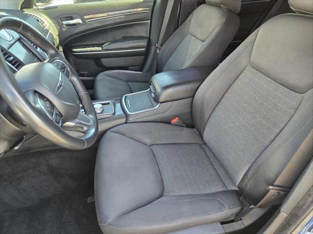 2021 Chrysler 300 Touring