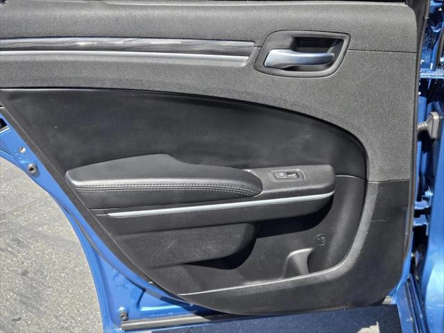 2021 Chrysler 300 Touring