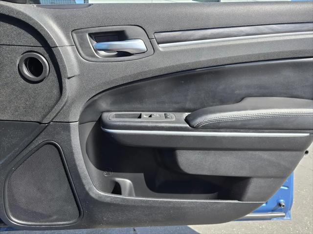 2021 Chrysler 300 Touring