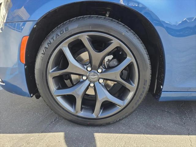 2021 Chrysler 300 Touring