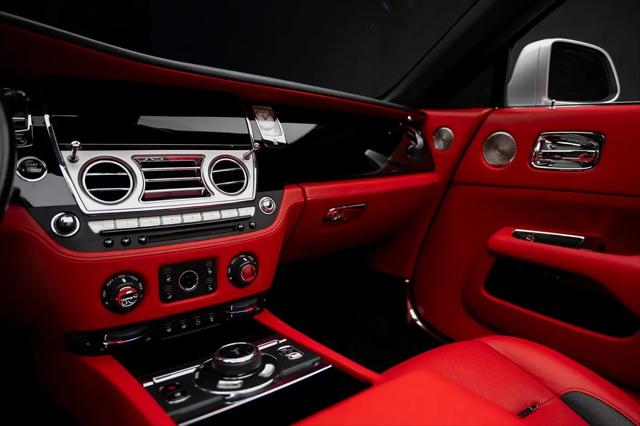 2017 Rolls-Royce Dawn Standard