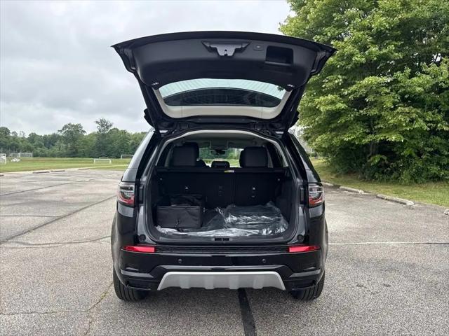 2025 Land Rover Discovery Sport S