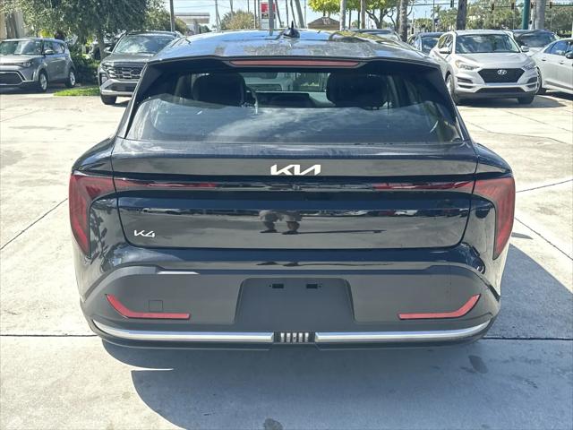 2026 Kia K4 EX
