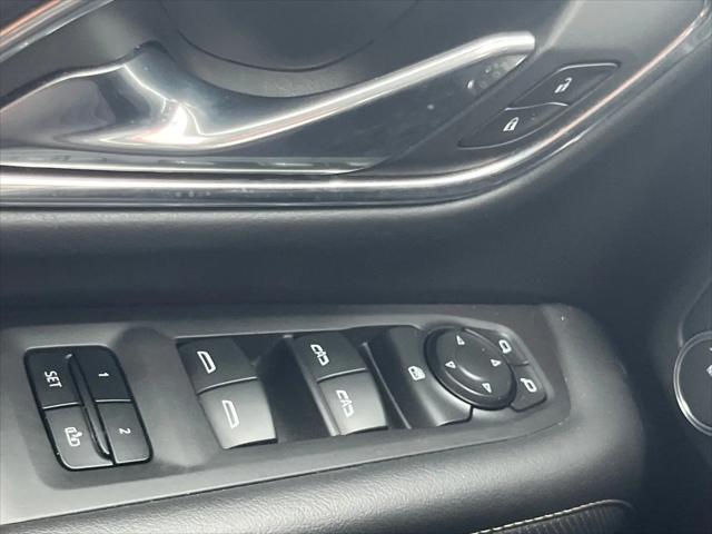 2023 GMC Yukon 4WD SLT