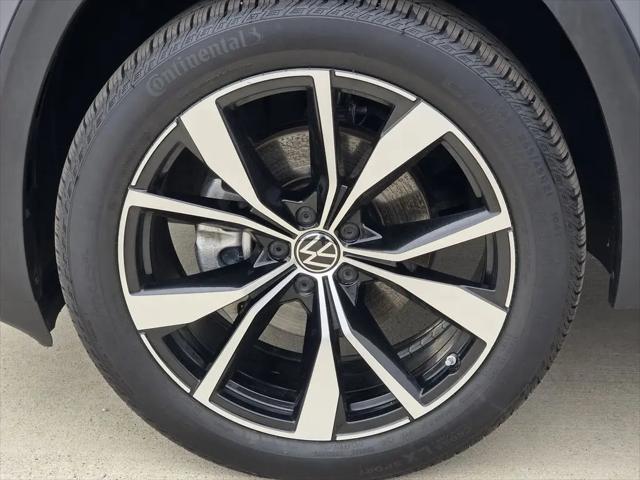 2025 Volkswagen Atlas 2.0T SEL Premium R-Line