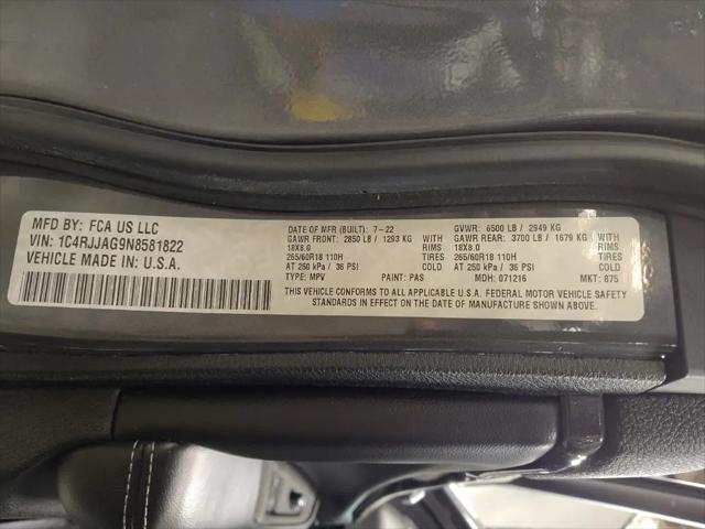 2022 Jeep Grand Cherokee L Laredo 4x2