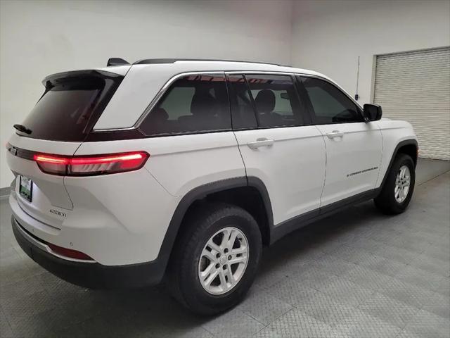 2023 Jeep Grand Cherokee Laredo 4x2
