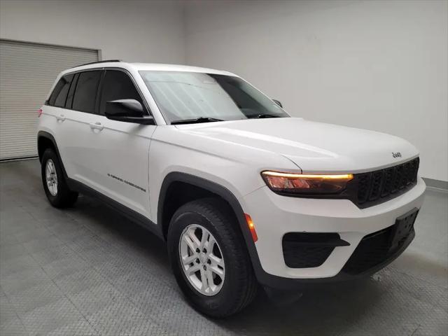 2023 Jeep Grand Cherokee Laredo 4x2