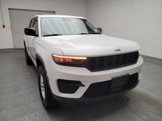 2023 Jeep Grand Cherokee Laredo 4x2