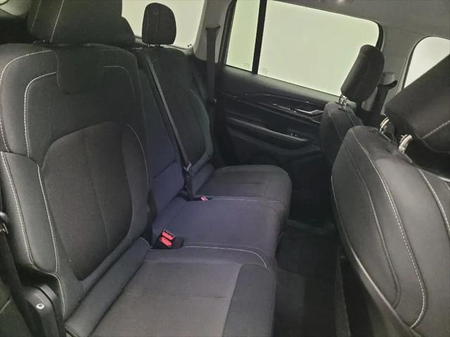 2023 Jeep Grand Cherokee Laredo 4x2
