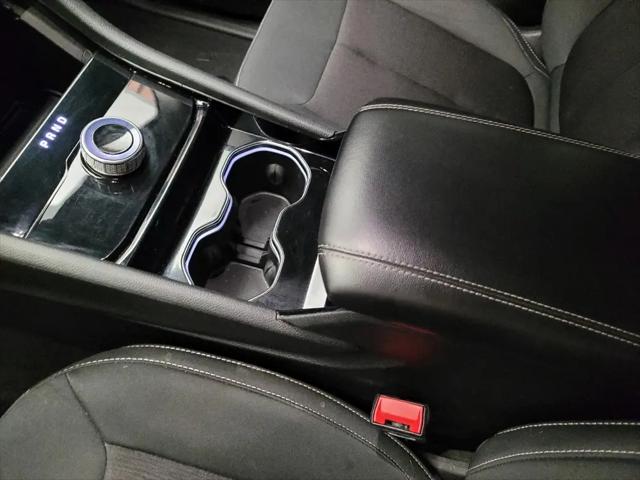 2023 Jeep Grand Cherokee Laredo 4x2