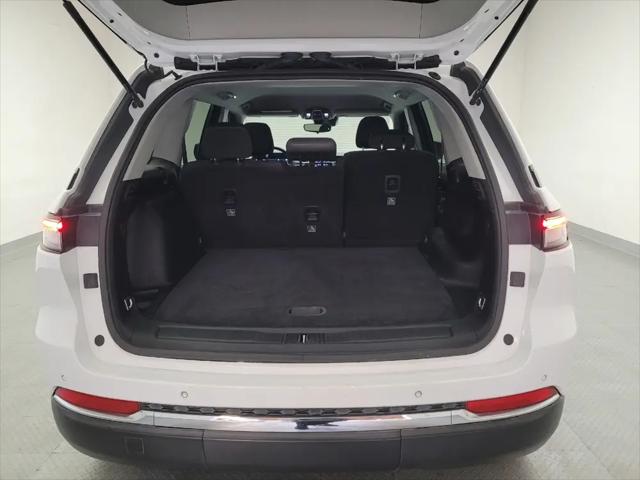 2023 Jeep Grand Cherokee Laredo 4x2