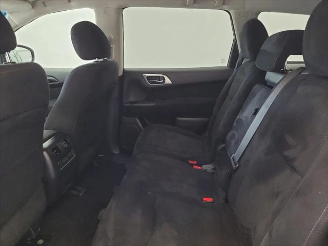 2016 Nissan Pathfinder S