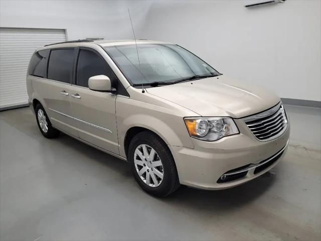 2016 Chrysler Town & Country Touring