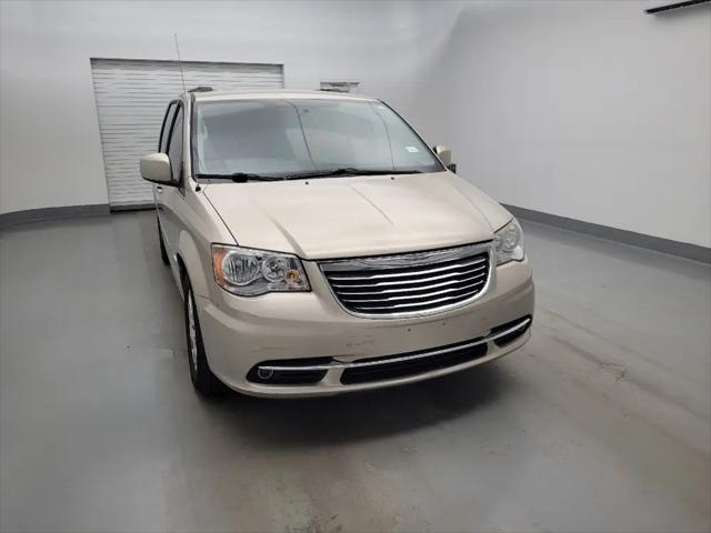 2016 Chrysler Town & Country Touring