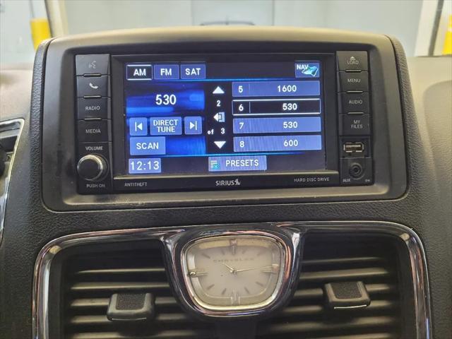 2016 Chrysler Town & Country Touring