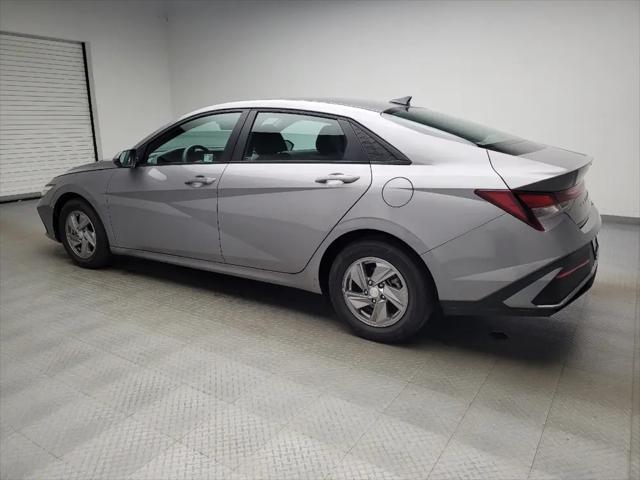 2025 Hyundai Elantra SE