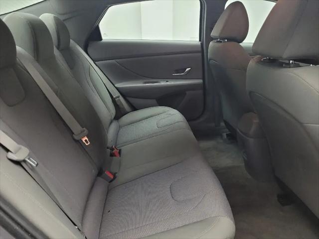 2025 Hyundai Elantra SE