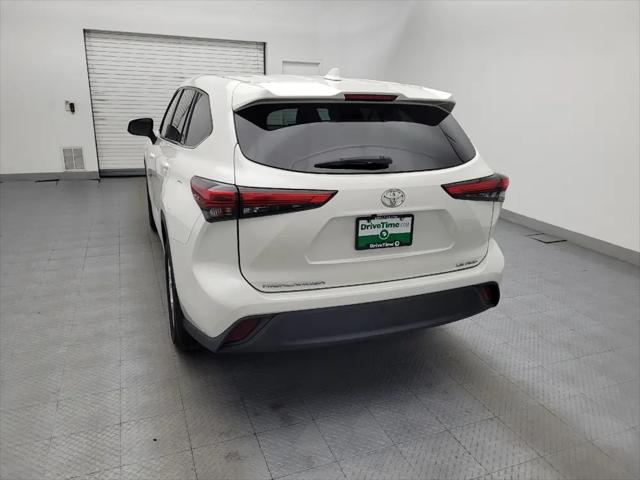 2020 Toyota Highlander LE