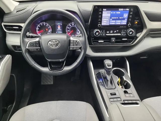 2020 Toyota Highlander LE