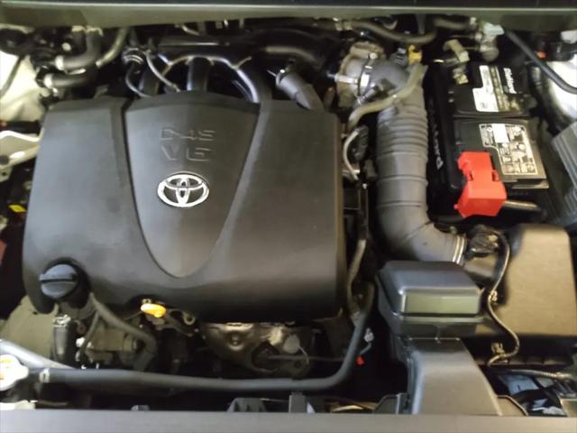 2020 Toyota Highlander LE