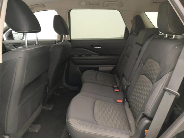 2022 Nissan Pathfinder SV 4WD