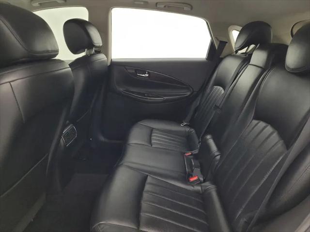 2017 INFINITI QX50 Standard