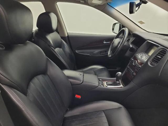 2017 INFINITI QX50 Standard