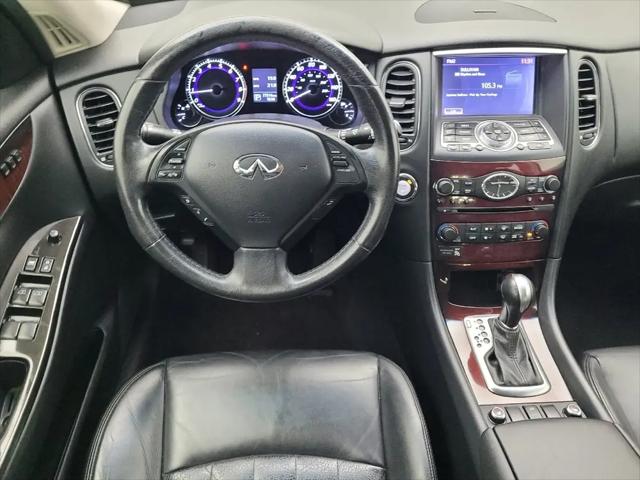 2017 INFINITI QX50 Standard