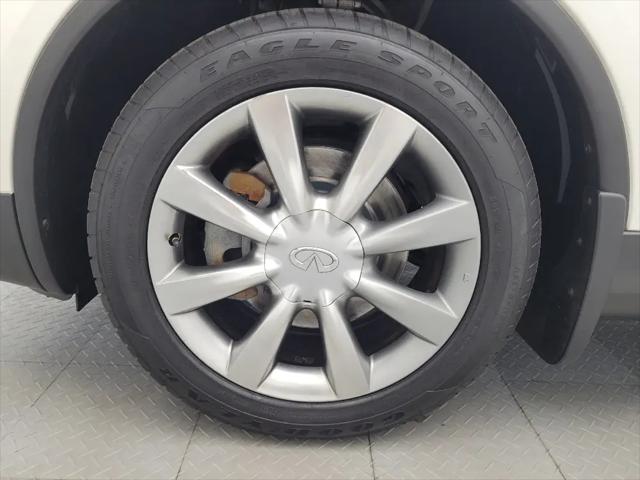 2017 INFINITI QX50 Standard